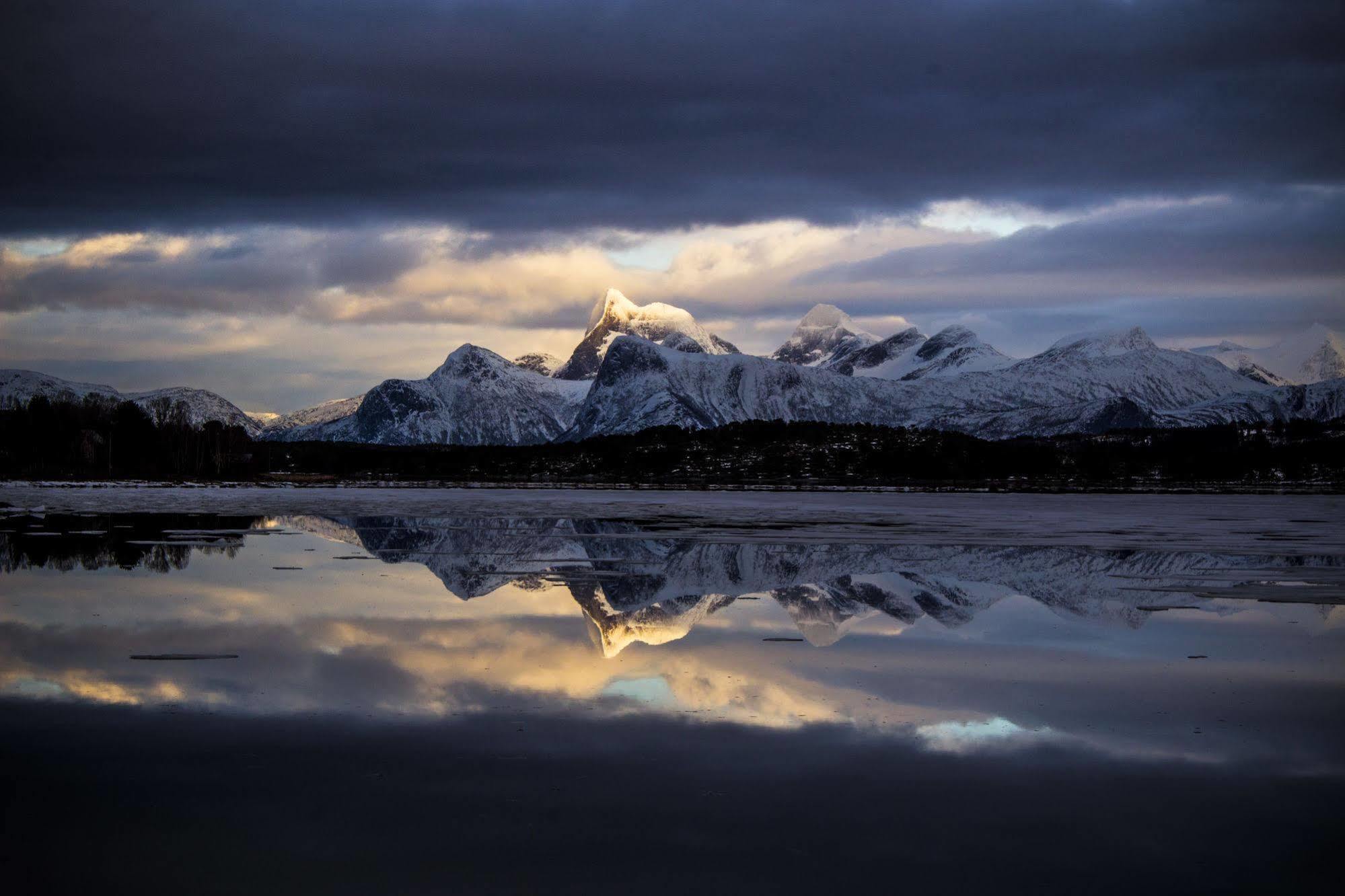 Tysfjord Hotel Storjord I Tysfjord Εξωτερικό φωτογραφία