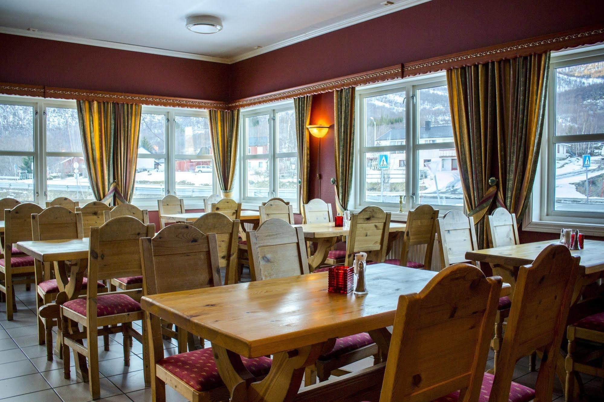 Tysfjord Hotel Storjord I Tysfjord Εξωτερικό φωτογραφία